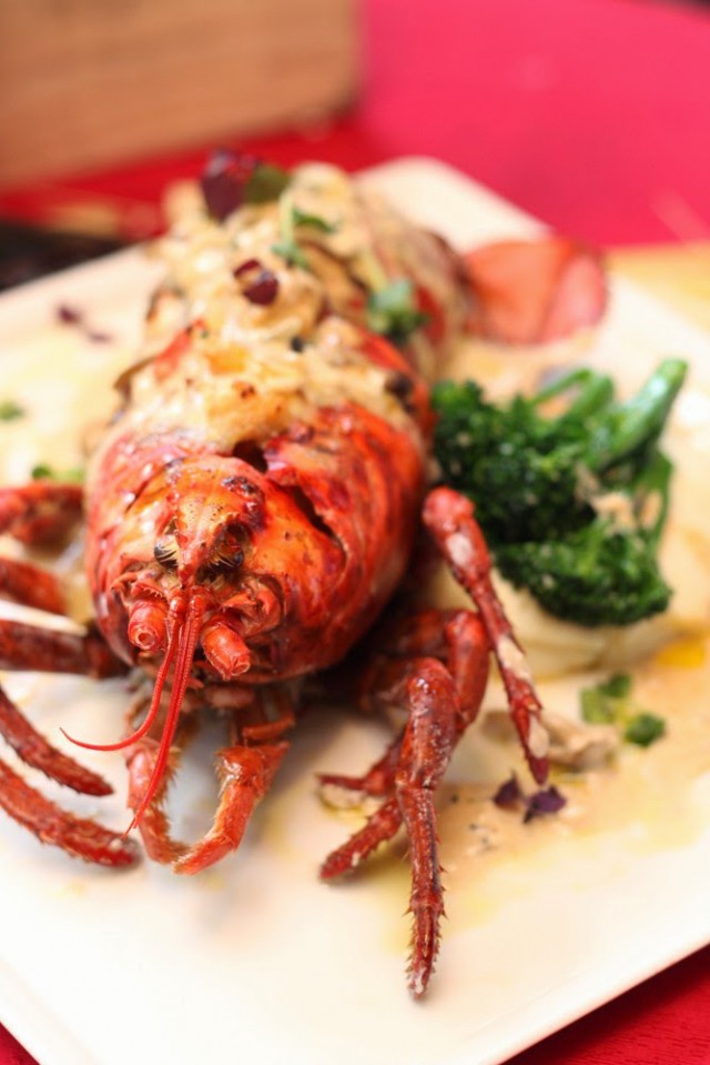 EXQUISITE ITALIAN-STYLE LOBSTER DELICACIES AT VILLA DANIELLI ...