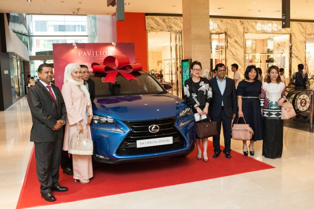 DRIVING LUXURY FOR THE 1MALAYSIA MEGA SALE CARNIVAL 